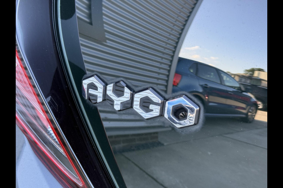 Toyota Aygo 1.0 VVT-i x-play Camera|Airco|Cruise|Elek ramen|N.A.P|APK tot 04-2027