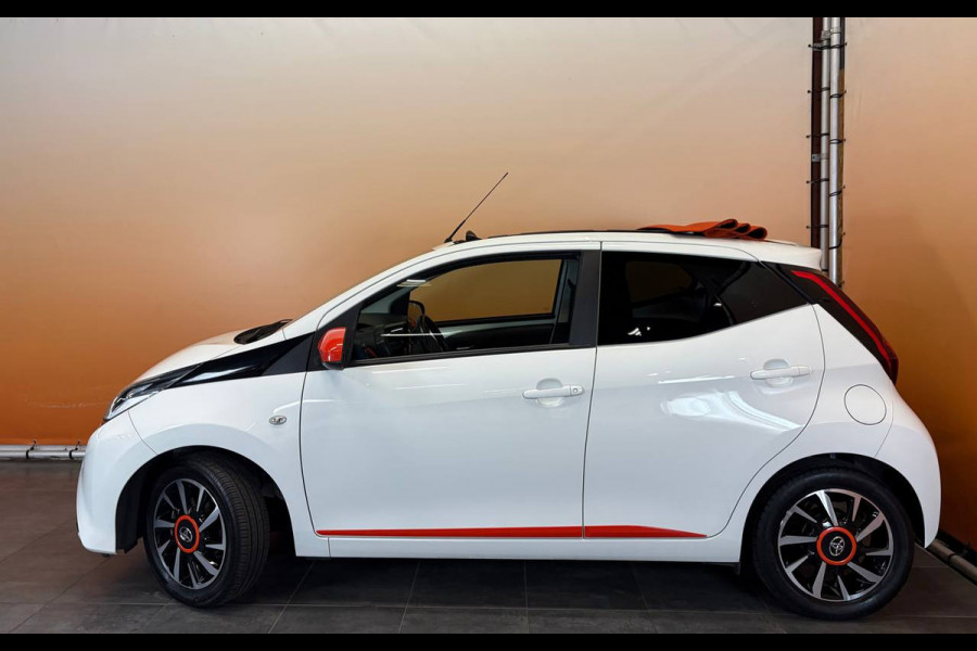 Toyota Aygo 1.0 VVT-i x-otic cabriotop | automaat | dealer onderhouden | navi | carplay | fabr gar 12/19