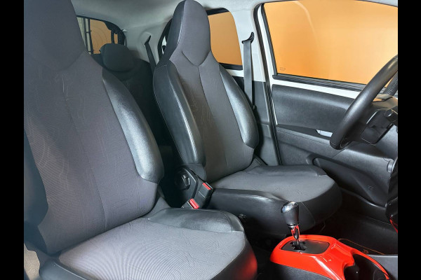 Toyota Aygo 1.0 VVT-i x-otic cabriotop | automaat | dealer onderhouden | navi | carplay | fabr gar 12/19