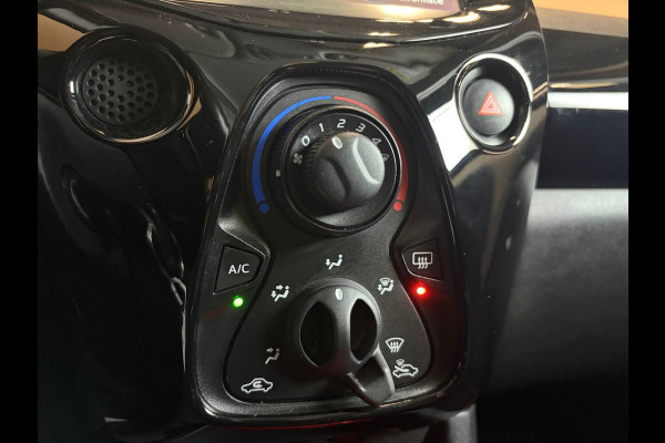 Toyota Aygo 1.0 VVT-i x-otic cabriotop | automaat | dealer onderhouden | navi | carplay | fabr gar 12/19