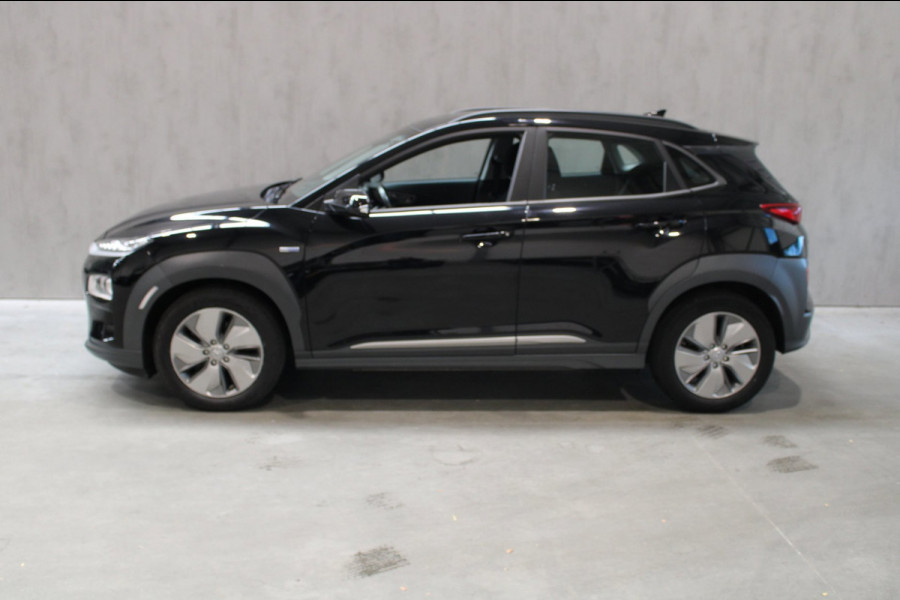 Hyundai Kona EV Comfort 64 kWh Camera/Carplay 98,3% SOH Prijs is rijklaar incl Bovag