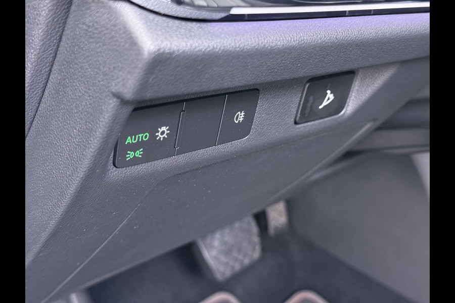 Škoda ENYAQ iV 80 SOH 91% Warmtepomp Panoramadak Trekhaak Leder+Verwarmd Stuurverwarming Assistentie-Climate 2-Comfort-Pakket Adap.Cruise 3 Zon Leder-pakket Keyless advanced Lmv Led P-Assist 1.000KG Trekgewicht 1e Eigenaar Origineel Nederlandse Auto