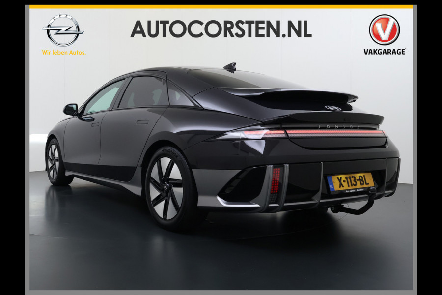 Hyundai IONIQ 6 77.4kWh 229PK Trekhaak SOH 100% Warmtepomp Adap.Cruise Head-Up Stoel+Achterbank+Stuur Verwarming Camera Navi Pdc Apple Carplay A Elek. Achterklep Privacy Glas Lmv Led Lane Assist 1.500KG Trekgewicht 1e Eigenaar Origineel Nederlandse Auto