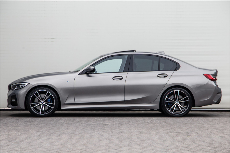 BMW 3-serie 320i High Executive M-Sport, Leder, Schuifdak, Head-up 2020