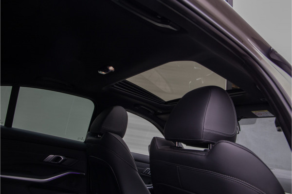 BMW 3-serie 320i High Executive M-Sport, Leder, Schuifdak, Head-up 2020
