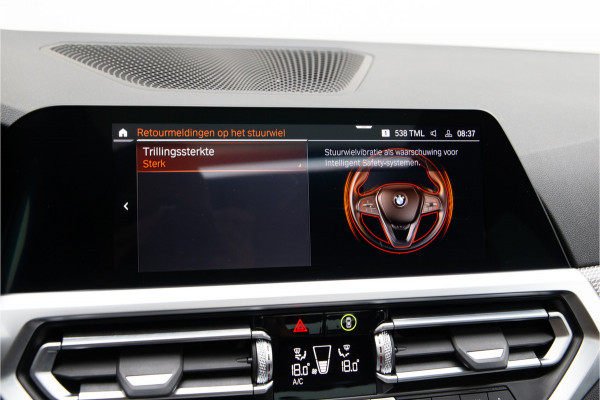 BMW 3-serie 320i High Executive M-Sport, Leder, Schuifdak, Head-up 2020