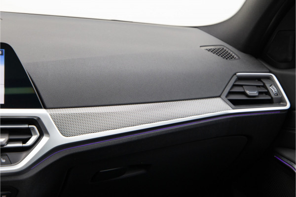 BMW 3-serie 320i High Executive M-Sport, Leder, Schuifdak, Head-up 2020
