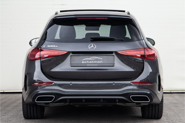 Mercedes-Benz C-Klasse Estate 300 e AMG Premium, Pano, Distronic, Trekhaak, Nightpakket 2023