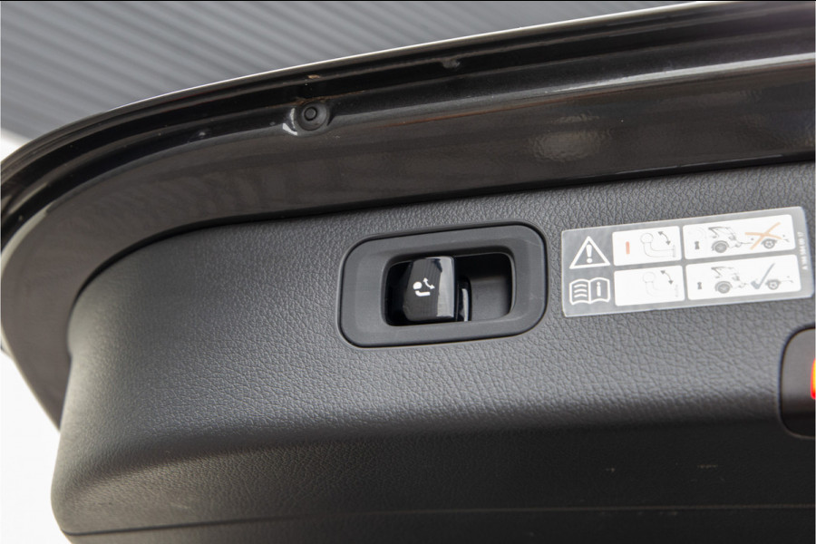 Mercedes-Benz C-Klasse Estate 300 e AMG Premium, Pano, Distronic, Trekhaak, Nightpakket 2023