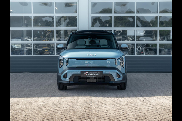 Kia EV2 GT-Line 61 kWh | 5p. | Actieprijs* | Navi. | Clima. | Adapt. Cruise. | Stoel&Stuur Verwarming | Dakrails | 15L Frunk | Harman Kardon | Glazen Kanteldak | Vegan Lederen Stoelbekleding 'GT-Line' | Slimme Parkeerassistentie | Dodehoekcamera