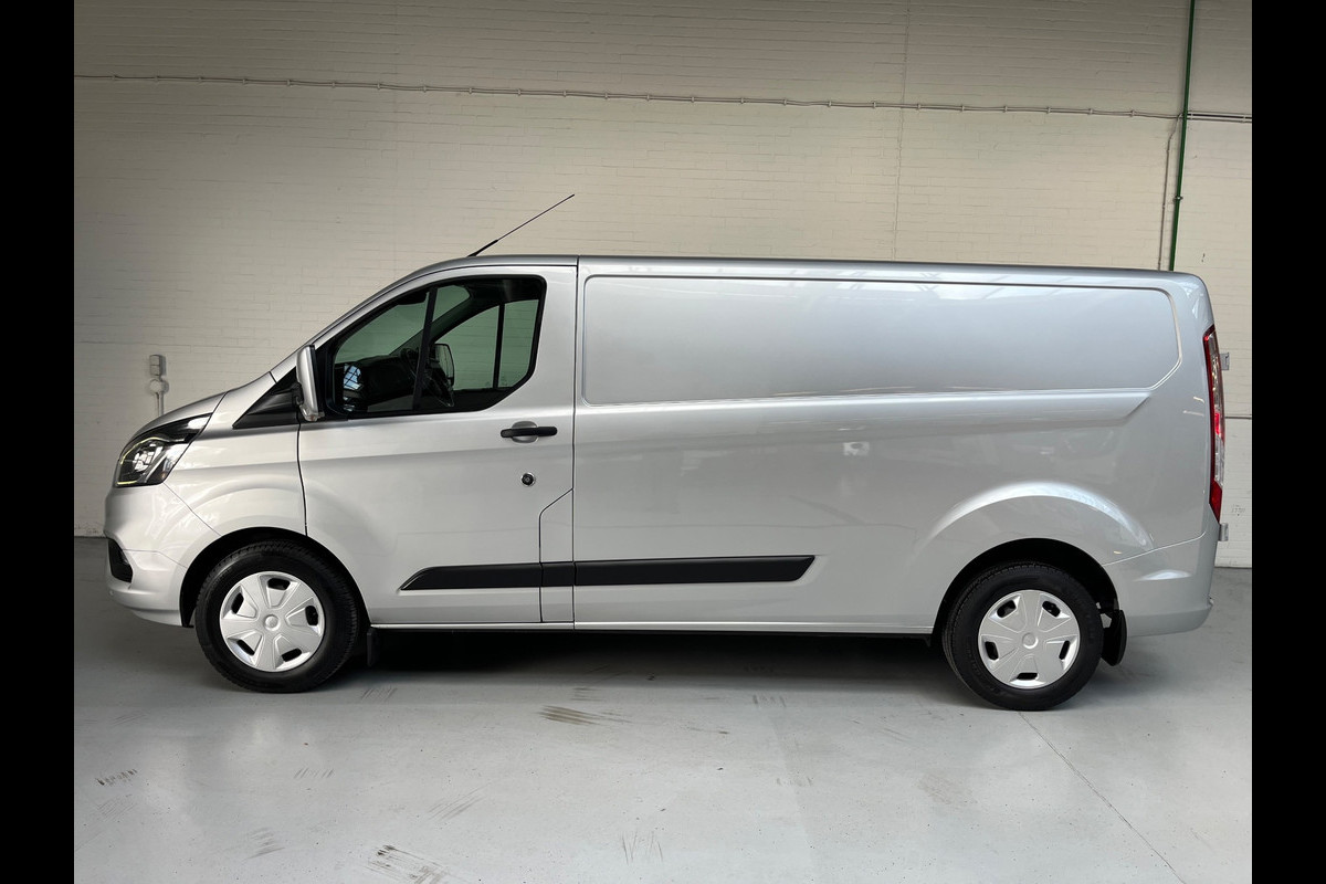 Ford Transit Custom L2H1 Automaat 300 2.0 TDCI 130pk Limited 3persoons, Airco, Navigatie, Trekhaak, Metallic lak, RIJKLAARPRIJS