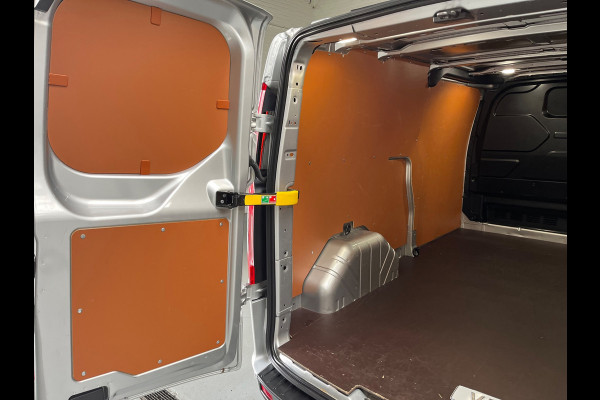 Ford Transit Custom L2H1 Automaat 300 2.0 TDCI 130pk Limited 3persoons, Airco, Navigatie, Trekhaak, Metallic lak, RIJKLAARPRIJS