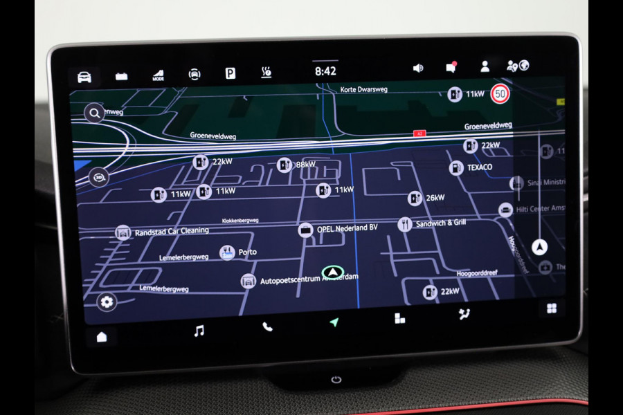 Škoda Kodiaq Sportline Business PHEV 1.5 TSI 204pk | Panoramadak | Trekhaak | Elektrisch verstelbare voorstoel met geheugen | Verwarmbare voorstoelen en achterbank |  Verlengde garantie |