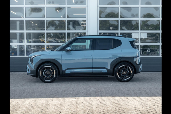 Kia EV2 GT-Line 61 kWh | 5p. | Actieprijs* | Navi. | Clima. | Adapt. Cruise. | Stoel&Stuur Verwarming | Dakrails | 15L Frunk | Harman Kardon | Glazen Kanteldak | Vegan Lederen Stoelbekleding 'GT-Line' | Slimme Parkeerassistentie | Dodehoekcamera