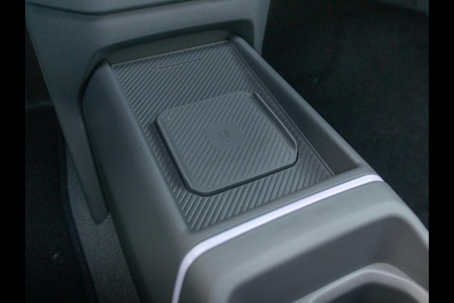 Kia EV2 GT-Line 61 kWh | 5p. | Actieprijs* | Navi. | Clima. | Adapt. Cruise. | Stoel&Stuur Verwarming | Dakrails | 15L Frunk | Harman Kardon | Glazen Kanteldak | Vegan Lederen Stoelbekleding 'GT-Line' | Slimme Parkeerassistentie | Dodehoekcamera