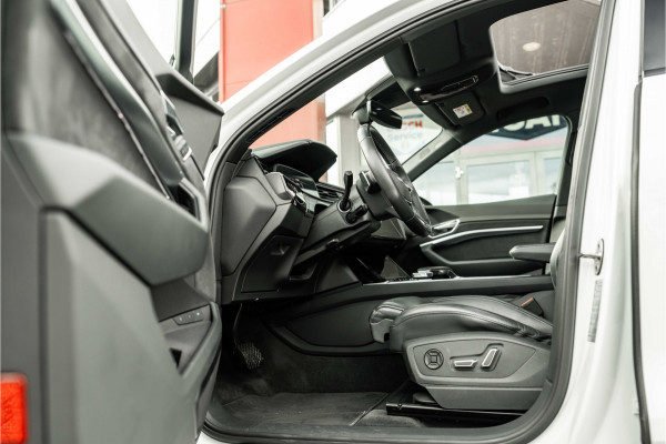 Audi e-tron S Quattro 95 kWh 503PK | ACC | TREKHAAK | HUD | 114.000.- NW PRIJS | B&O | RS Stoelen