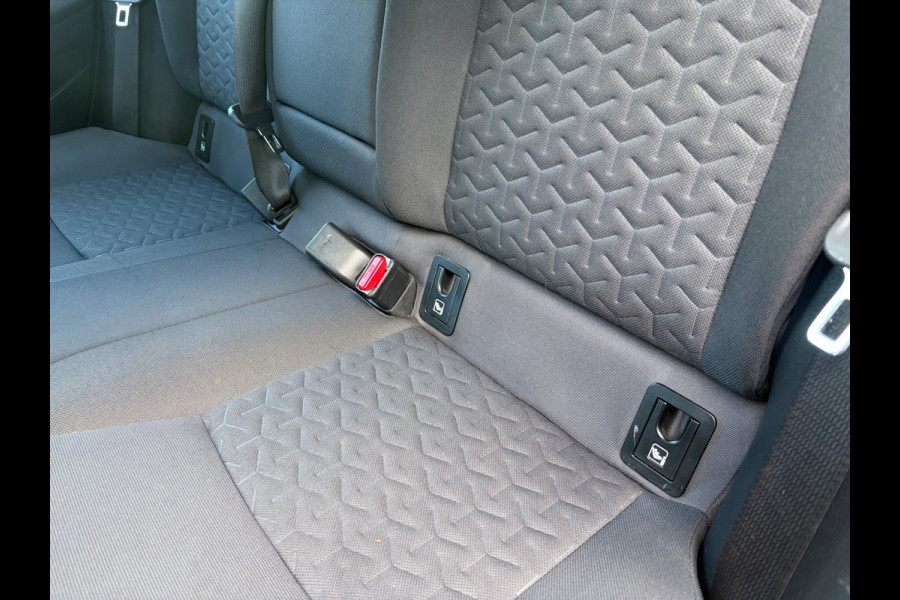 Toyota Corolla Touring Sports 1.8 Hybrid Business | Apple Carplay/Android | Camera |