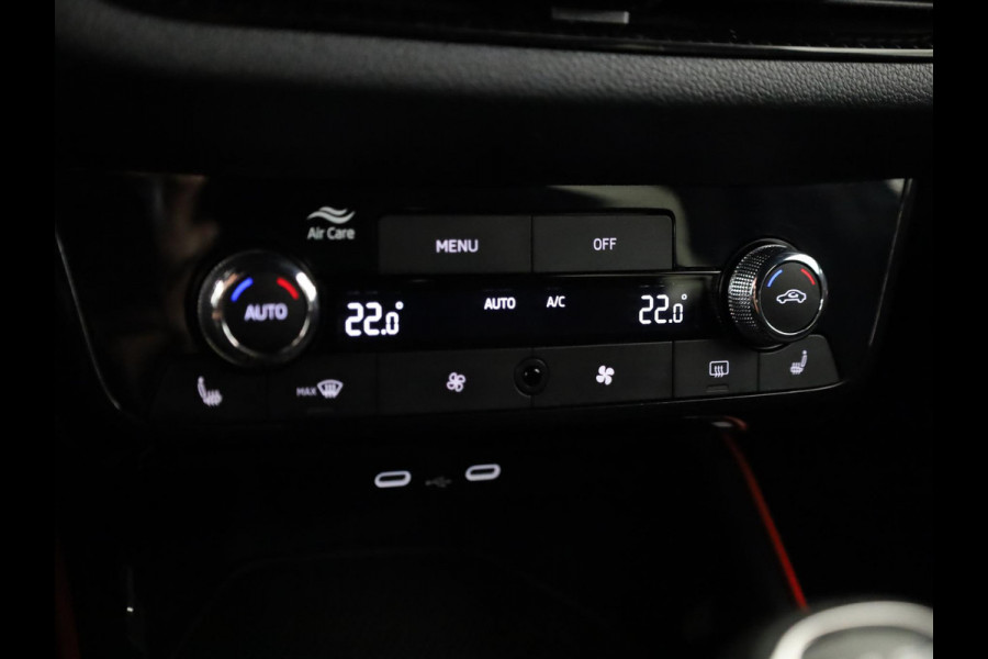Škoda Fabia 1.0 TSI Monte Carlo 95pk 95 pk | Verlengde garantie | Stoelverwarming | Navigatie via App | Parkeersensoren | Achteruitrijcamera | LED koplampen |