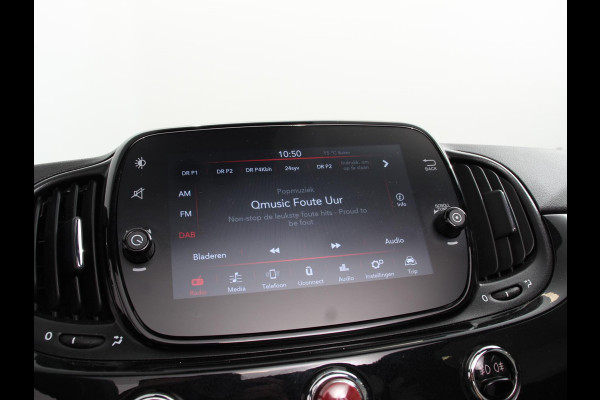Fiat 500C 1.0 Hybrid Dolcevita Leder Navigatie Apple Carplay/Android Auto Parkeersensoren achter Cruise Control Climate Control
