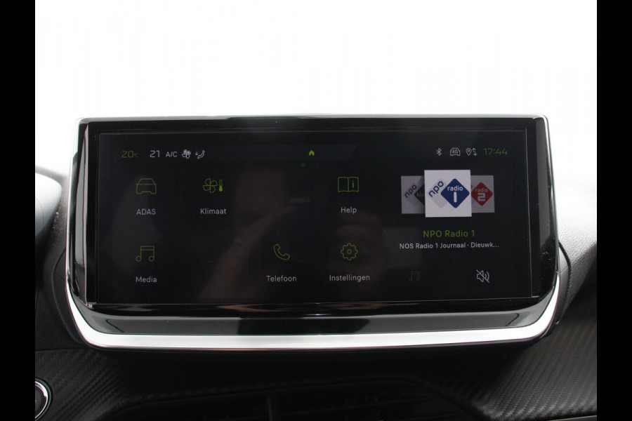 Peugeot e-2008 EV Allure 50 kWh Navigatie Apple Carplay/Android Auto Climate Control Led Parkeer sensoren Cruise Control Stoelverwarming