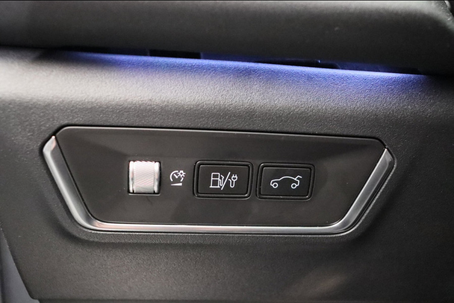 Lynk & Co 01 1.5 261PK Plug-in Hybrid Pano/dak Apple/Carplay Adaptive/Cruise