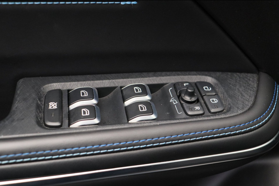 Lynk & Co 01 1.5 261PK Plug-in Hybrid Pano/dak Apple/Carplay Adaptive/Cruise