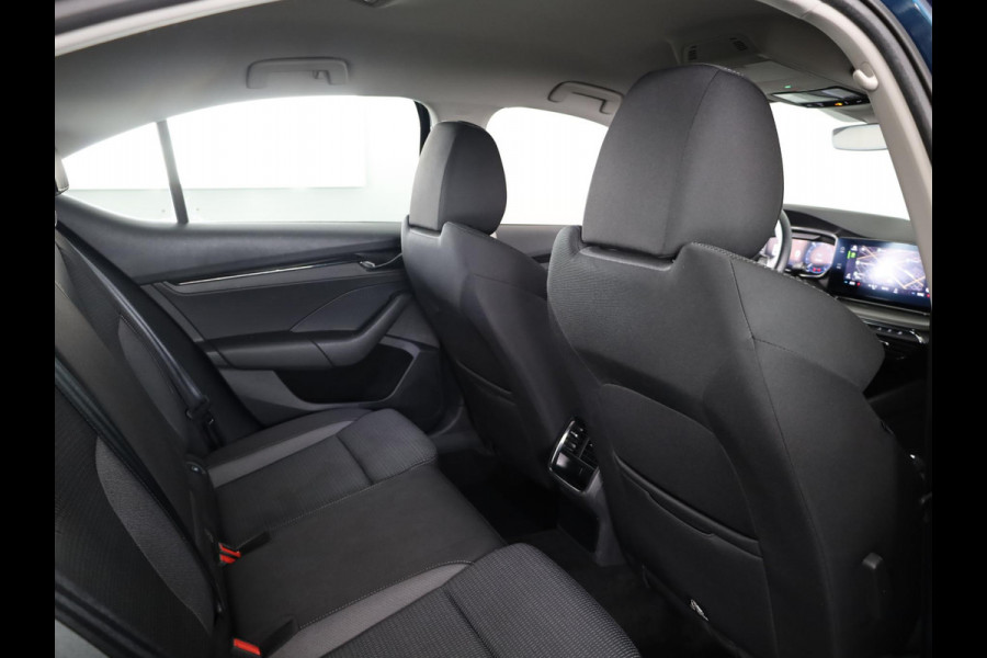 Škoda Octavia 1.0 TSI Business Edition 110 pk | Navigatie | Parkeersensoren | Keyless | Autom. airco | LED koplampen | Apple Carplay/Android Auto |
