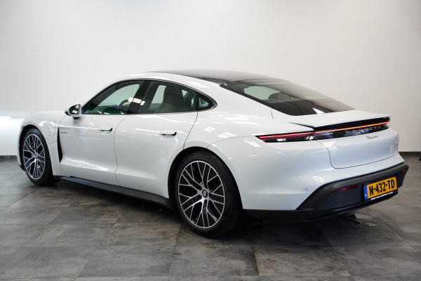 Porsche Taycan Performance 84 kWh ACC Panoramadak Leder Memory Seats