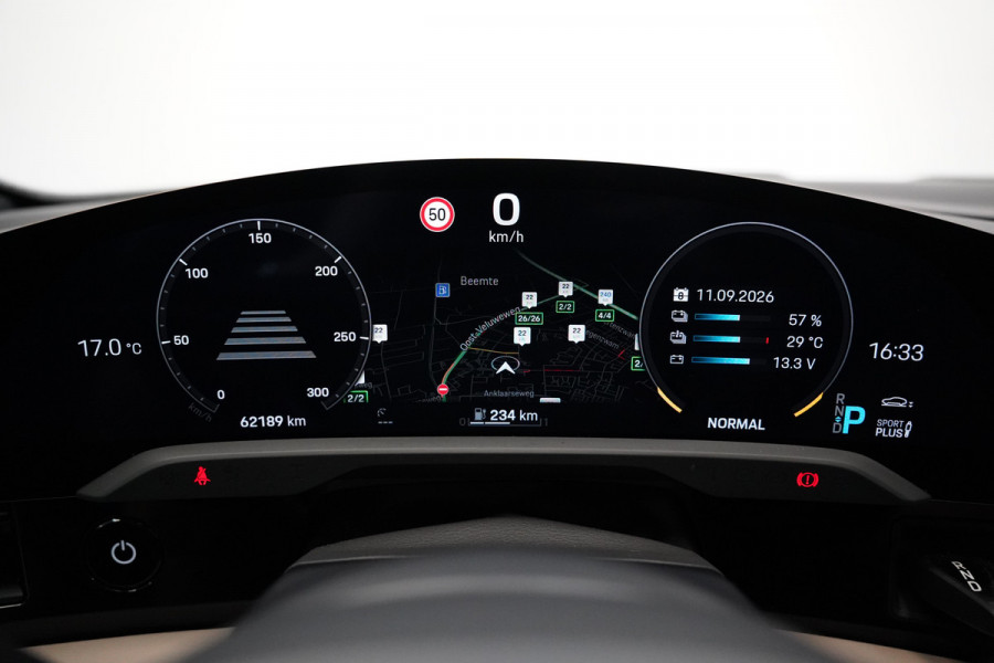 Porsche Taycan Performance 84 kWh ACC Panoramadak Leder Memory Seats