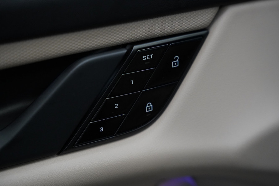 Porsche Taycan Performance 84 kWh ACC Panoramadak Leder Memory Seats