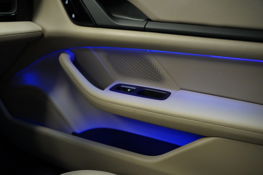 Porsche Taycan Performance 84 kWh ACC Panoramadak Leder Memory Seats