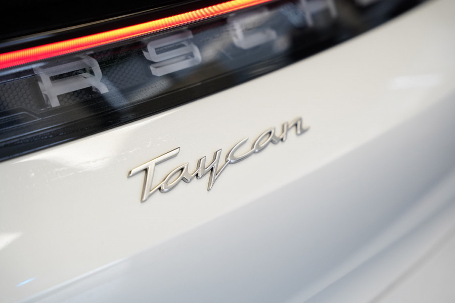 Porsche Taycan Performance 84 kWh ACC Panoramadak Leder Memory Seats