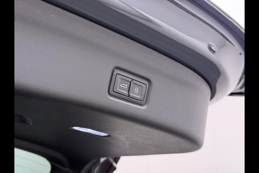 Audi Q6 e-tron Launch edition 83 kWh ELEK. TREKHAAK | STOEL VERWARMING VOOR EN ACHTER | KEYLESS | 360 CAMERA | STUURVERWARMING | FABRIEKS GARANTIE TM 01-08-2027 |