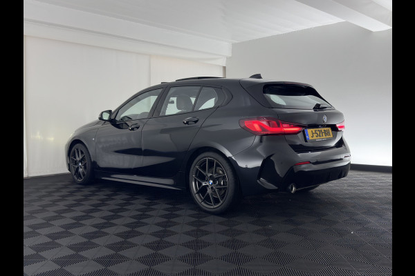 BMW 1-serie 118i M-Sport-Styling High Executive Edition (INCL-BTW) Aut.*PANO | FULL-LED | DIGI-COCKPIT | HIFI-SOUND | CAMERA | HEATED-SPORTSEATS | NAVI-FULLMAP | AMBIENTLIGHT | PRIVACY-GLASS | ECC | CARBON-INLAY | PDC | CRUISE | DAB | 18"ALU*