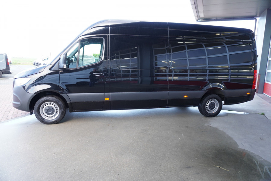 Mercedes-Benz Sprinter 317 CDI 170pk L3H2 RWD 3500kg Automaat Trekhaak met oprijschans/ NR. V094 | Omvormer  /Elekr.Dakventilator / Geveerde stoel