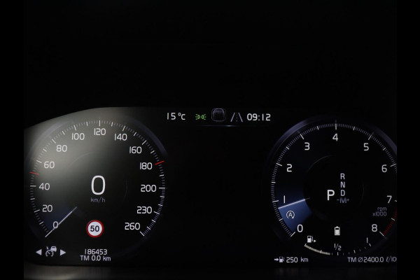 Volvo XC60 2.0 B5 R-Design | Trekhaak | Pano-Dak | LED | Harman Kardon Sound | 360 Camera