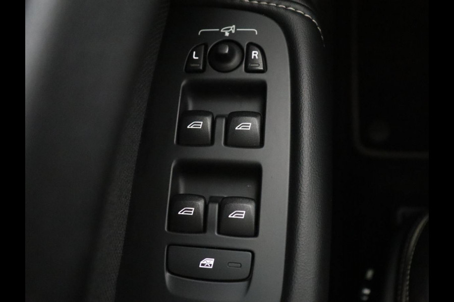 Volvo XC60 2.0 B5 R-Design | Trekhaak | Pano-Dak | LED | Harman Kardon Sound | 360 Camera