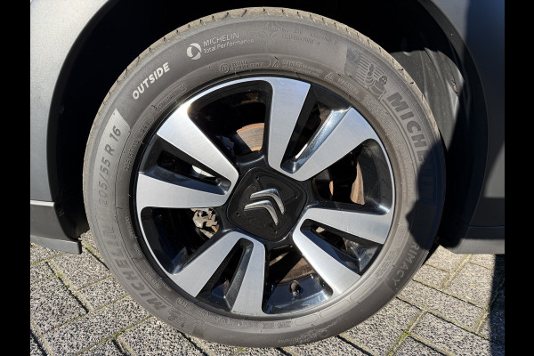 Citroën C3 110pk Shine (Camera - Keyless Entry - LED - Automatische Airco - Navigatie - Apple Carplay)