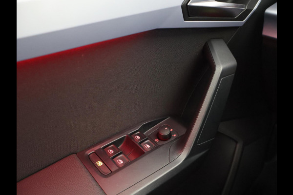 Seat Arona 1.0 TSI FR BUS.BLACKLINE AUTOMAAT GARANTIE 5-2034* . APPLE CARPLAY & ANDRIOD AUTO . PARKEERSENSOREN V & A . STOELVERWARMING