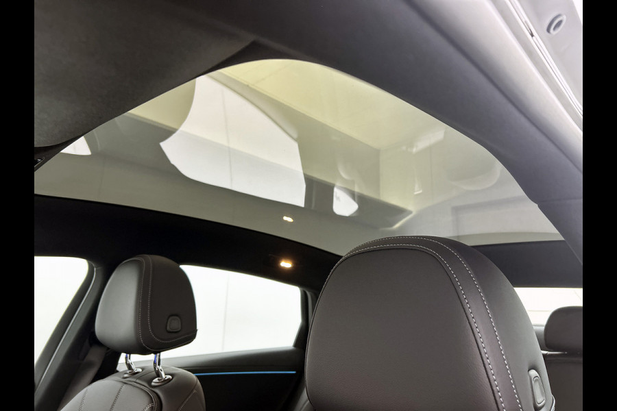 Mercedes-Benz C-Klasse 400 4MATIC Business Solution Luxury 94 kWh | Plus pakket | Parkeerpakket | Vast panoramadak | 19” multispaaks lichtmetalen velgen | URBAN GUARD |