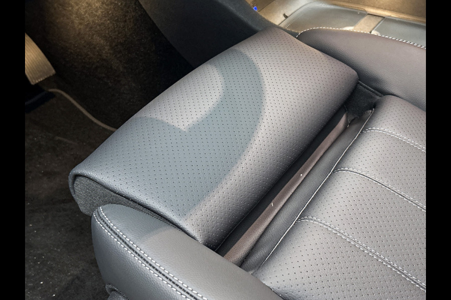 Mercedes-Benz C-Klasse 400 4MATIC Business Solution Luxury 94 kWh | Plus pakket | Parkeerpakket | Vast panoramadak | 19” multispaaks lichtmetalen velgen | URBAN GUARD |