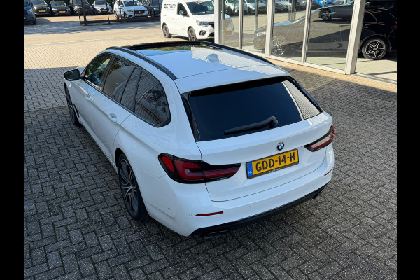 BMW 5 Serie Touring 530e xDrive Executive / Navi / Climate / Camera / Panormadak / Leder / 20"breedset