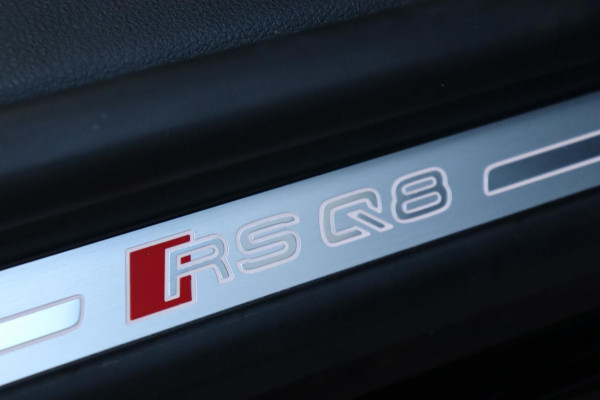 Audi RSQ8 4.0TFSI quattro Dynamic plus Exclusive Keramisch B&O trekhaak schuifdak massage hud enz.