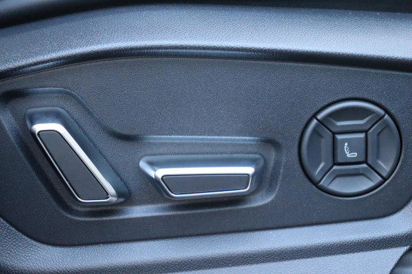 Audi RSQ8 4.0TFSI quattro Dynamic plus Exclusive Keramisch B&O trekhaak schuifdak massage hud enz.