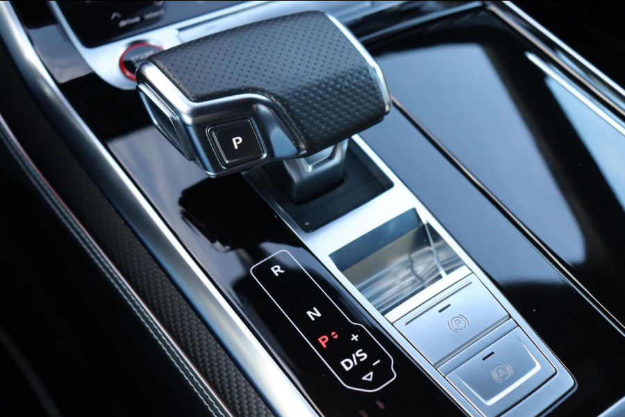 Audi RSQ8 4.0TFSI quattro Dynamic plus Exclusive Keramisch B&O trekhaak schuifdak massage hud enz.