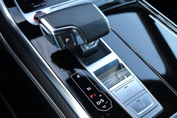 Audi RSQ8 4.0TFSI quattro Dynamic plus Exclusive Keramisch B&O trekhaak schuifdak massage hud enz.