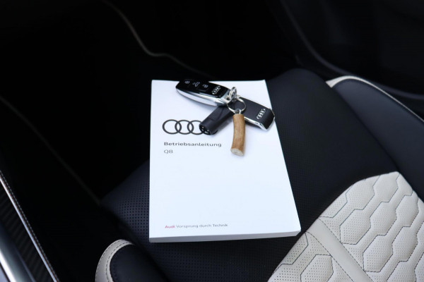Audi RSQ8 4.0TFSI quattro Dynamic plus Exclusive Keramisch B&O trekhaak schuifdak massage hud enz.
