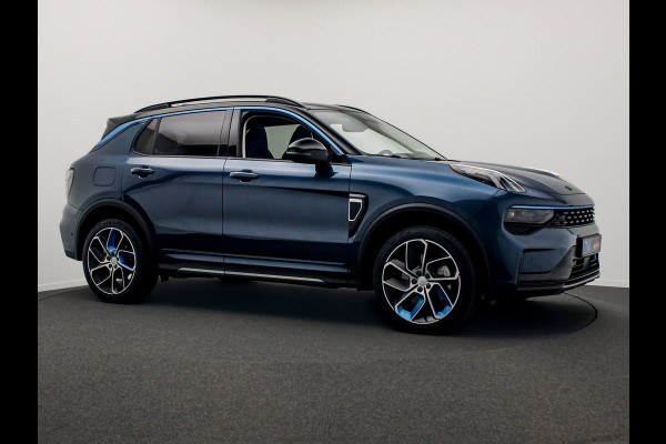 Lynk & Co 01 1.5 261PK Plug-in Hybrid *Zwarte Hemel* 360° Camera Pano/dak Apple/Carplay Adaptive/Cruise