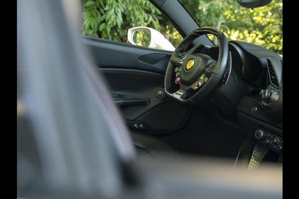 Ferrari 488 3.9 Spider HELE | Carbon ext. | New Power 06-2028 | Lift | CarPlay