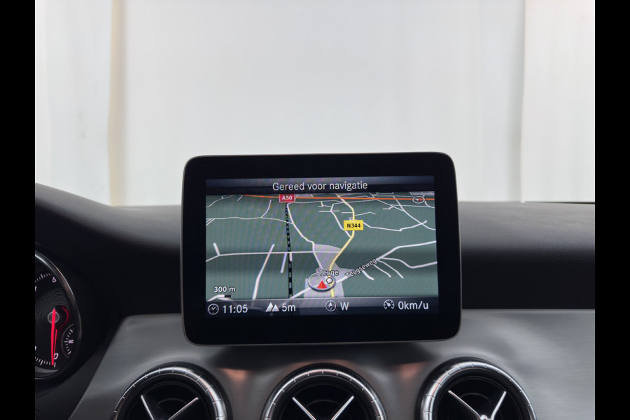 Mercedes-Benz CLA-Klasse Shooting Brake 180 Business Solution AMG *AUT | LEATHER-MICROFIBRE | FULL-LED | HEATED-SPORTSEATS | AMBIENTLIGHT | NAVI-FULLMAP | CAMERA | PRIVACY-GLASS | 18''ALU*